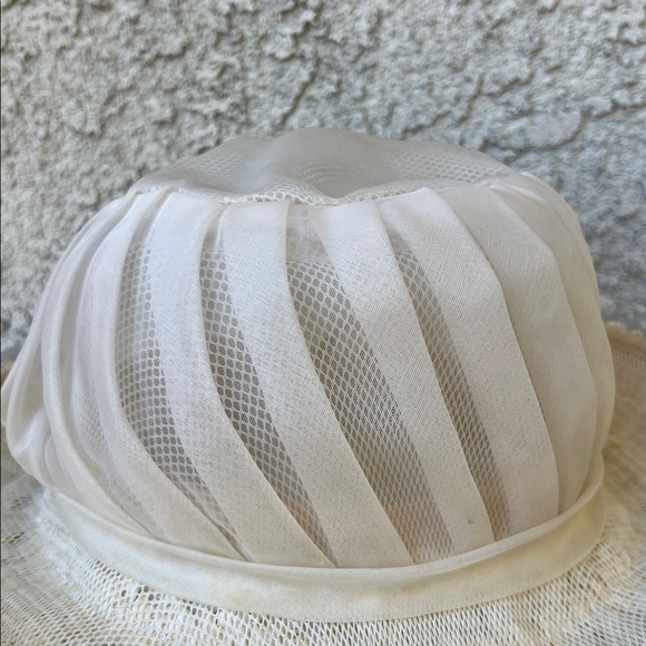 Elegant Cream Pleats Spring Straw Hat Mesh Detail XS 22” Head Union Made Vintage main image 5